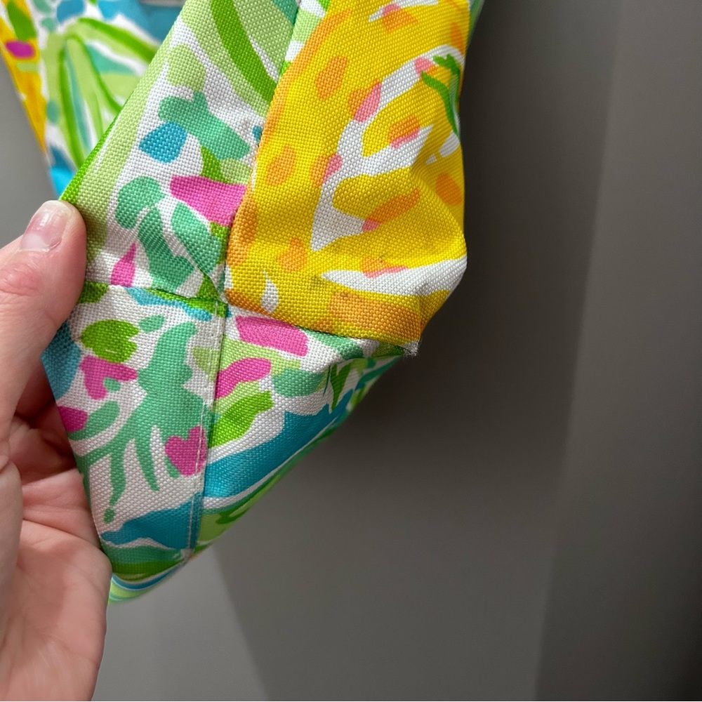 Lilly Pulitzer for Estée Lauder Lemon Print Tote Bag - Picture 4 of 7